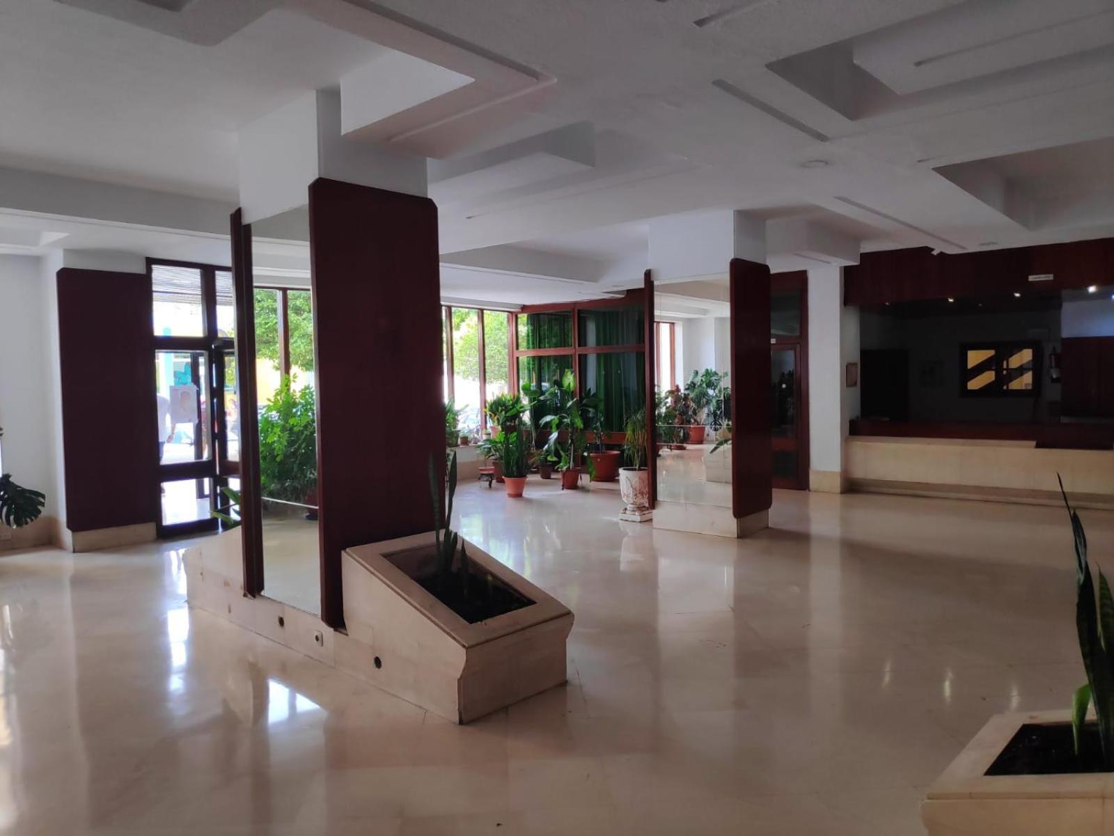 Ver1 - Terraza - 1 Dorm - Wifi - Centro A 100 Metros - Playa A 600 Metros Торремолінос Екстер'єр фото