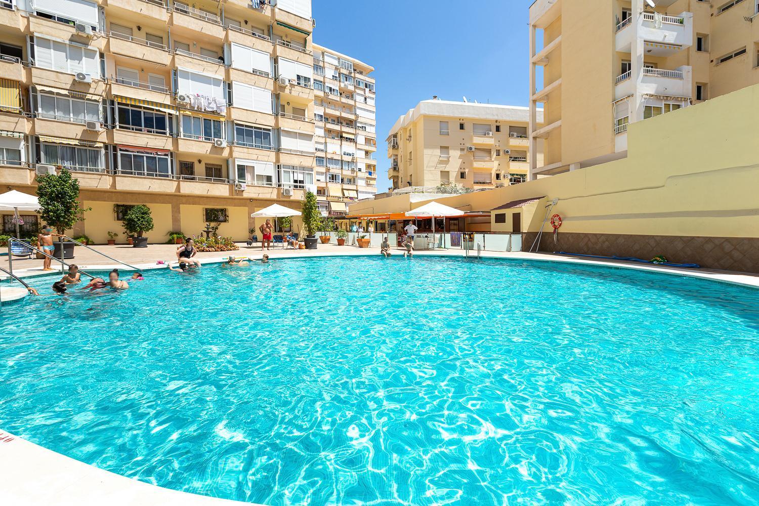 Ver1 - Terraza - 1 Dorm - Wifi - Centro A 100 Metros - Playa A 600 Metros Торремолінос Екстер'єр фото