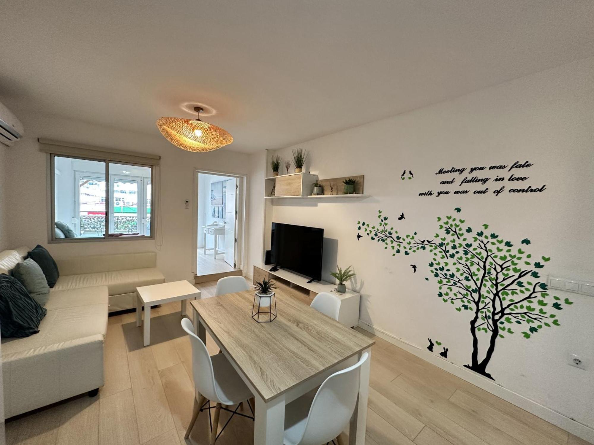 Ver1 - Terraza - 1 Dorm - Wifi - Centro A 100 Metros - Playa A 600 Metros Торремолінос Екстер'єр фото