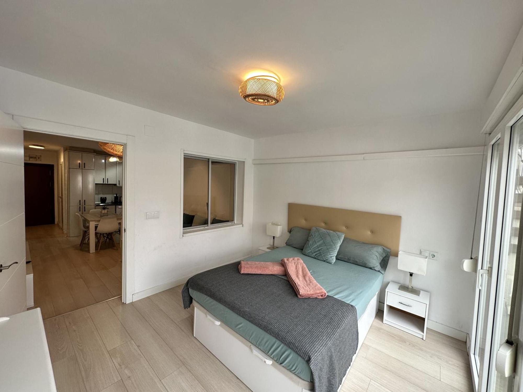 Ver1 - Terraza - 1 Dorm - Wifi - Centro A 100 Metros - Playa A 600 Metros Торремолінос Екстер'єр фото